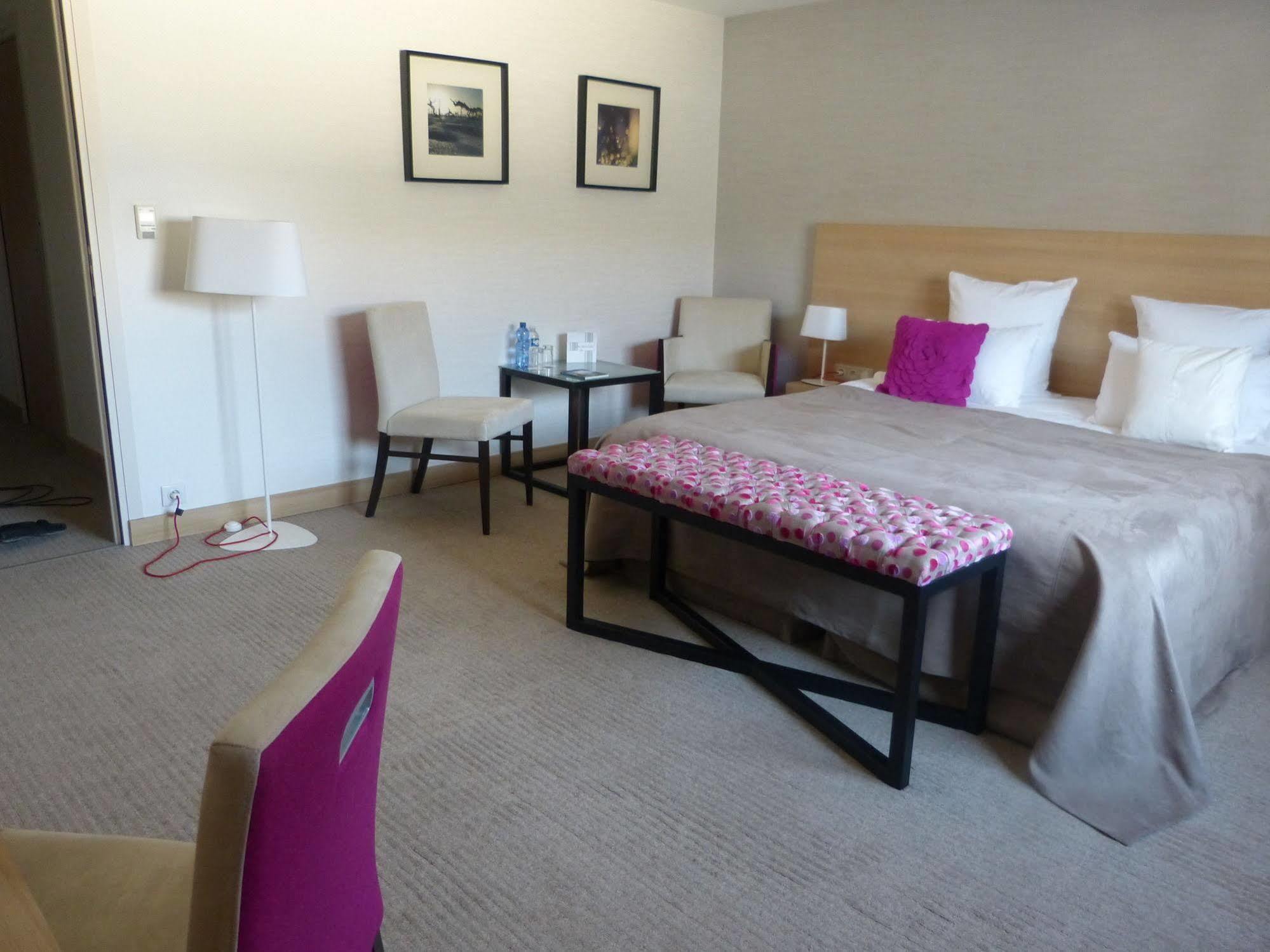 L'Aubiniere Hotel Restaurant & Spa Saint-Ouen-les-Vignes 외부 사진