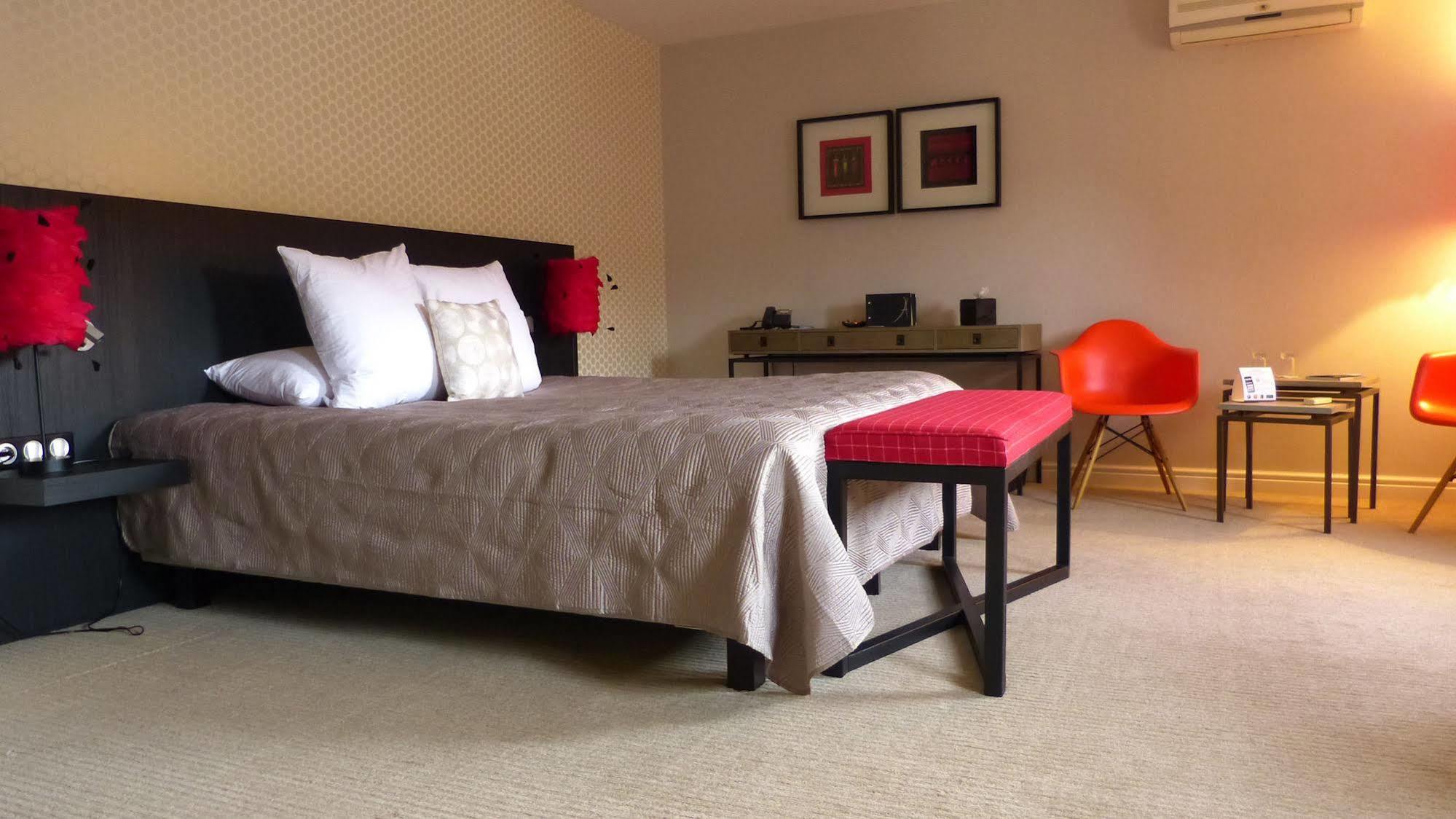 L'Aubiniere Hotel Restaurant & Spa Saint-Ouen-les-Vignes 외부 사진